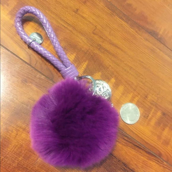 🎀 Lovely super soft fuzzy fluffy pom pom ball bell keychain - Picture 4 of 9